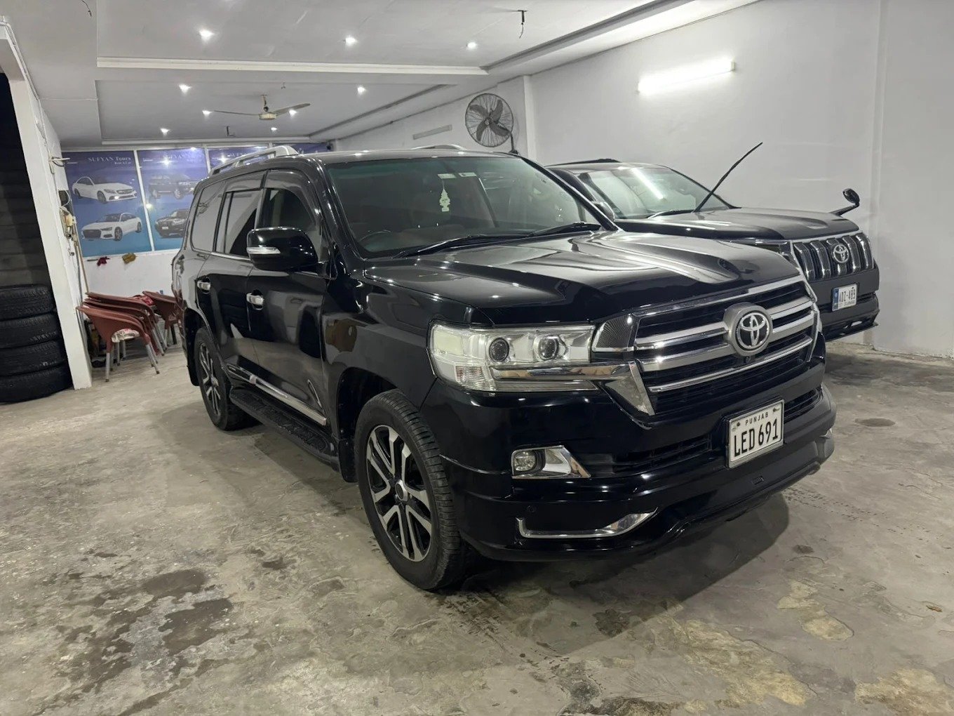 Khan Tours Rent a Car service Lahore