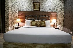 Safari Hotel Mall Road