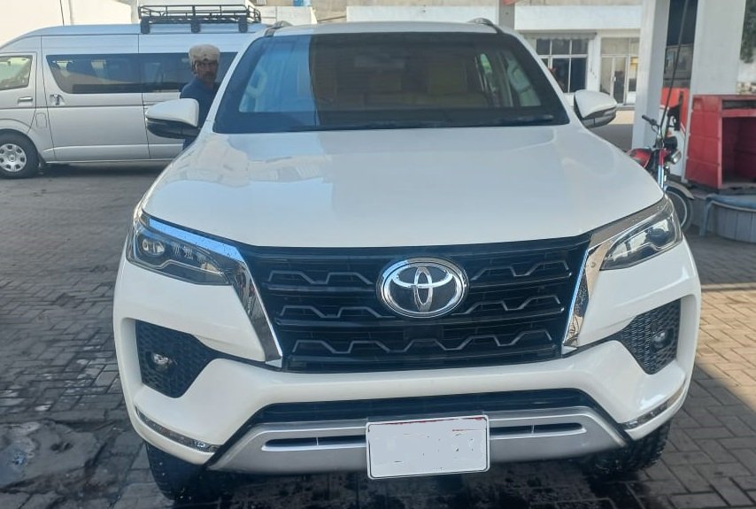 Rent a Kia Sportage in Lahore – Unique Car Rental Lahore