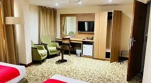 City Plaza Hotel — photo 1 of 4