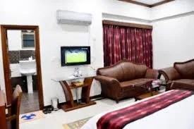 Hotel Serina Inn — photo 1 of 3