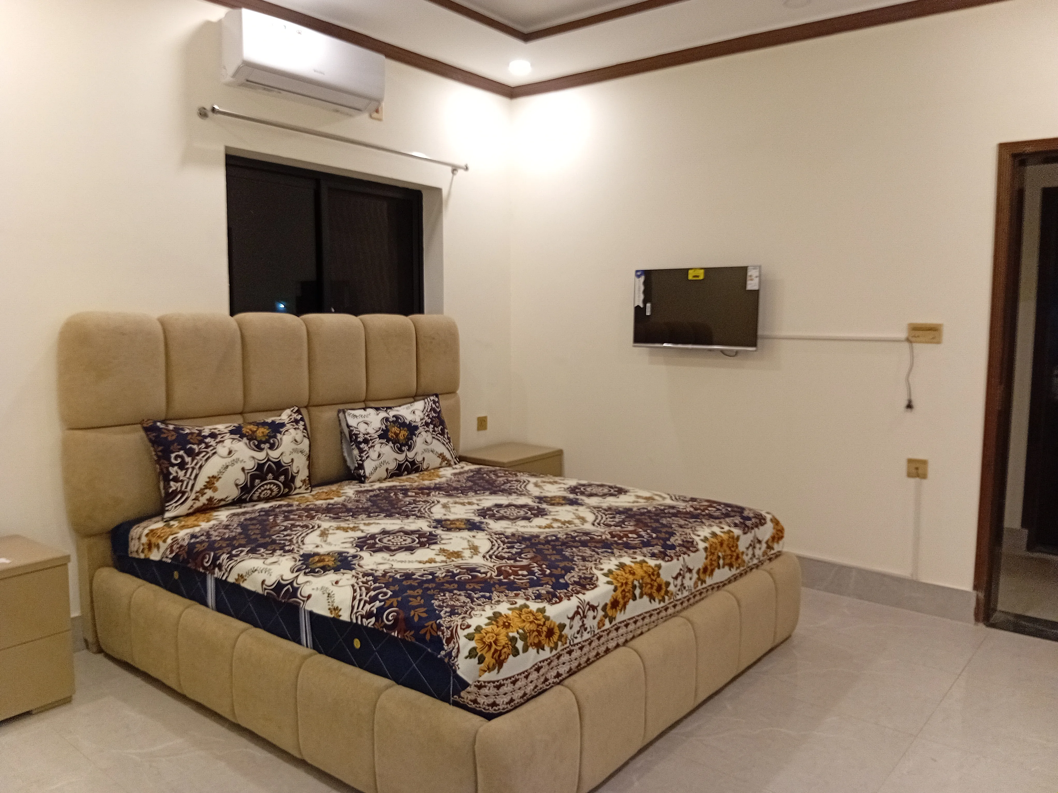 SI Family Hotel Johar Town Lahore — photo 2 of 11