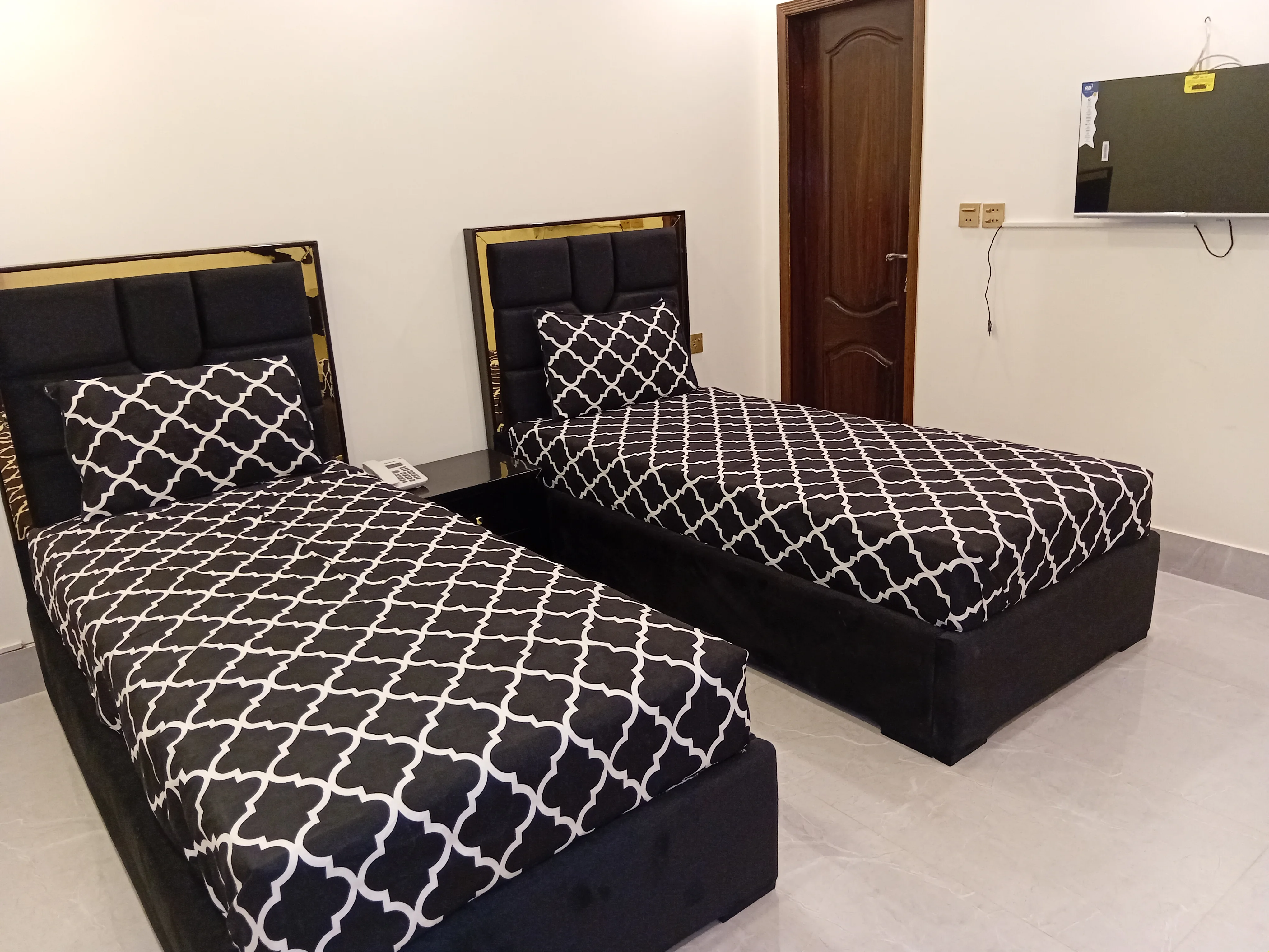 SI Family Hotel Johar Town Lahore — photo 5 of 11