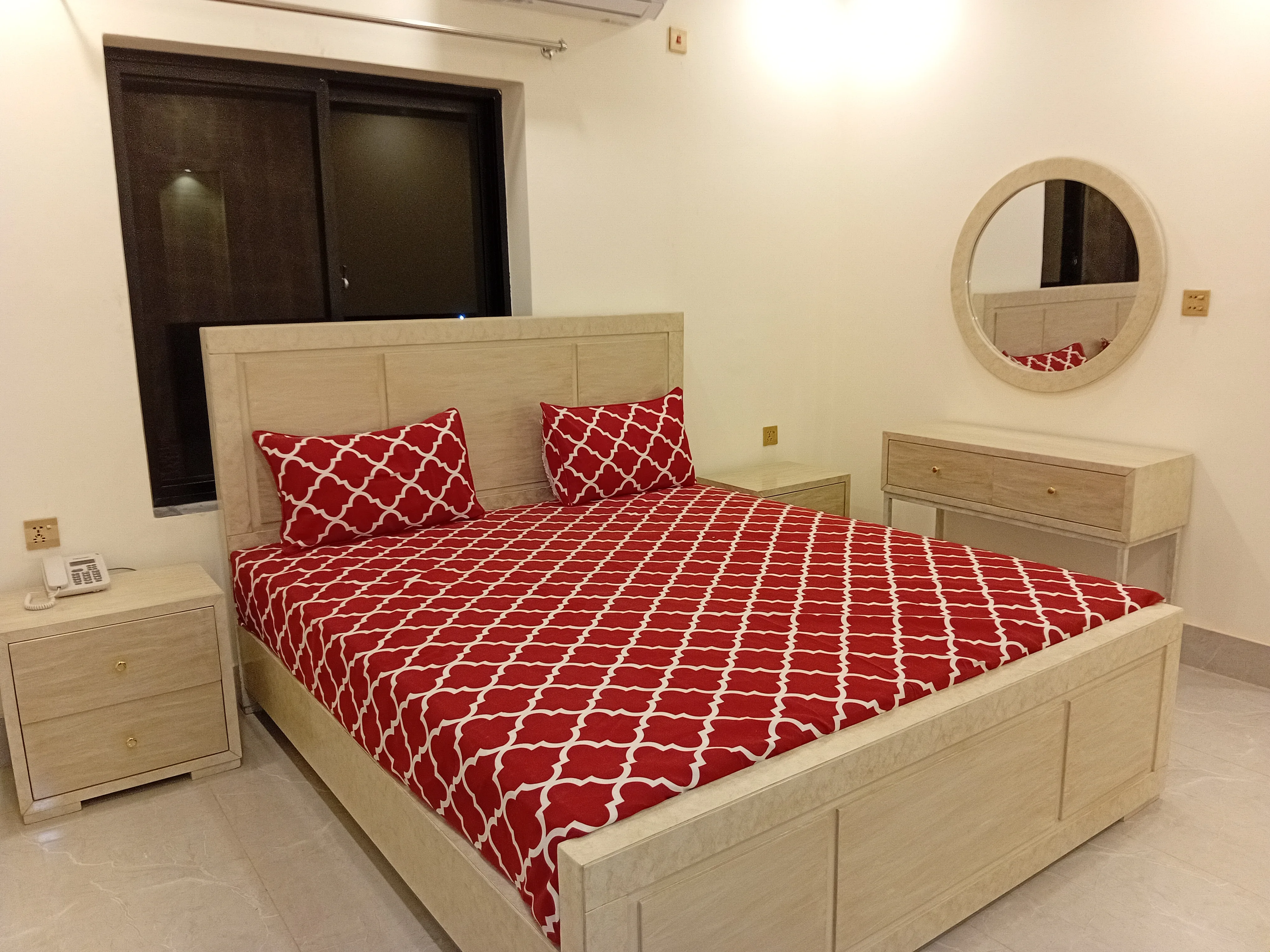 SI Family Hotel Johar Town Lahore — photo 1 of 11