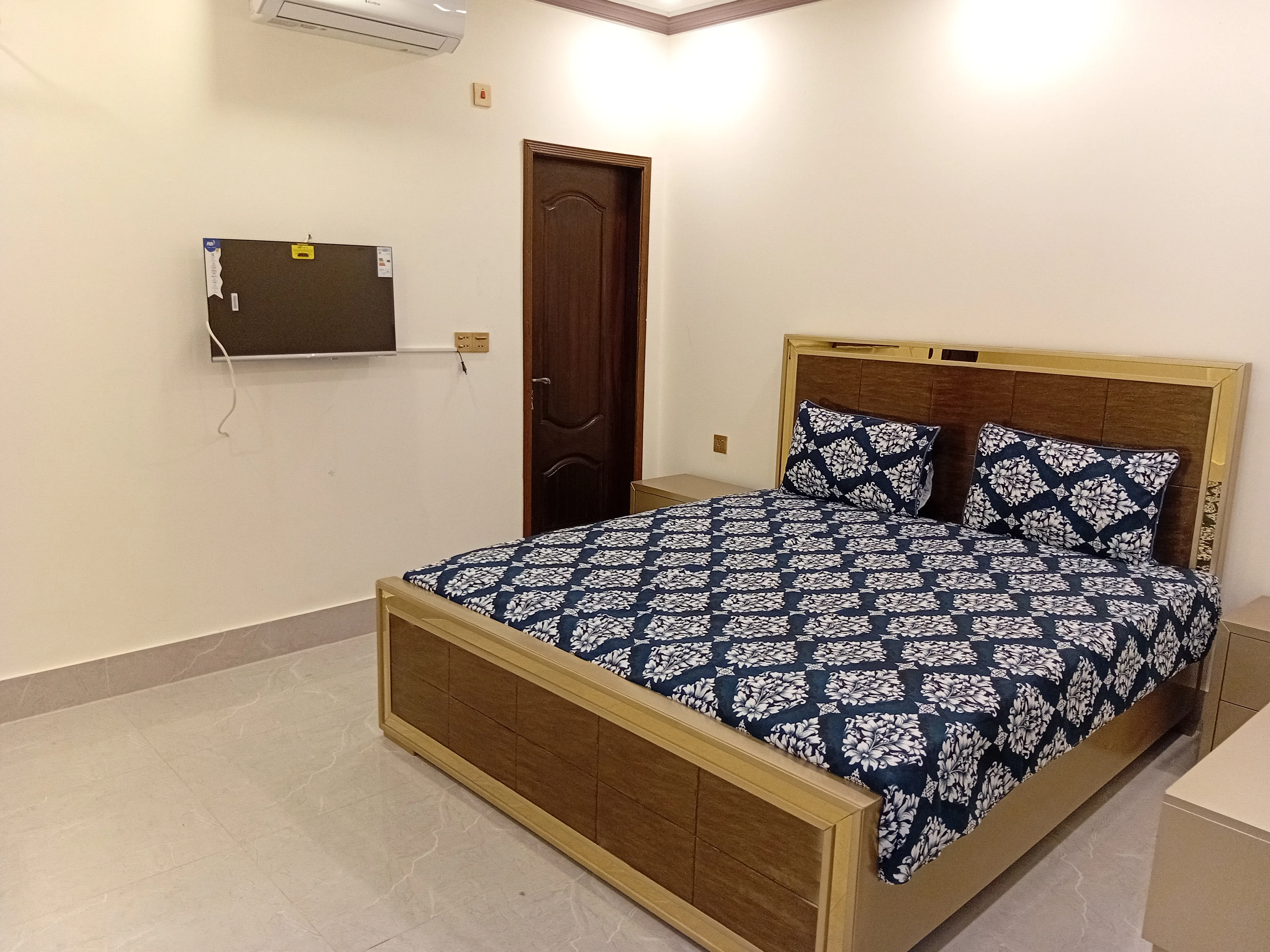 SI Family Hotel Johar Town Lahore — photo 7 of 11