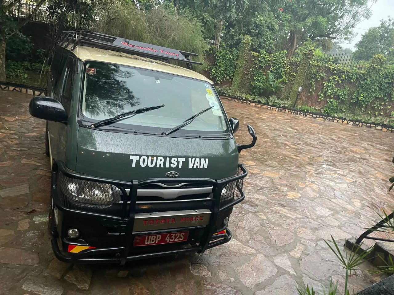Safari Van car rental in Kampala