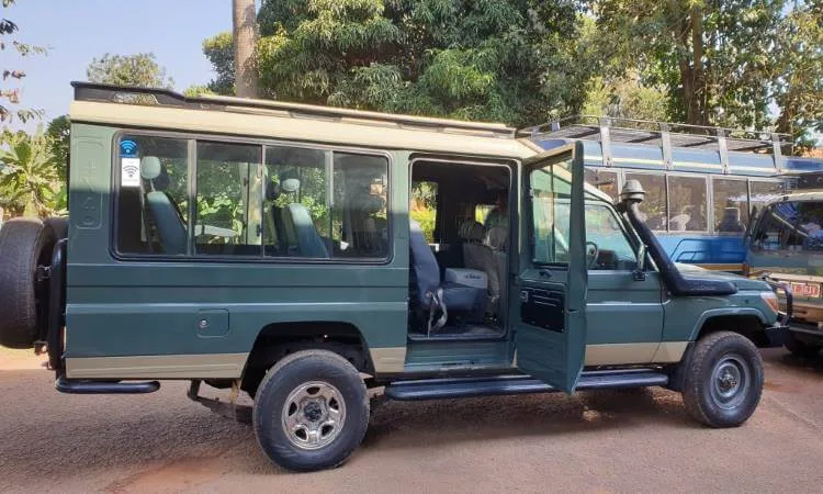4×4 Toyota Land Cruisers Hard Top Extended car rental in Entebbe
