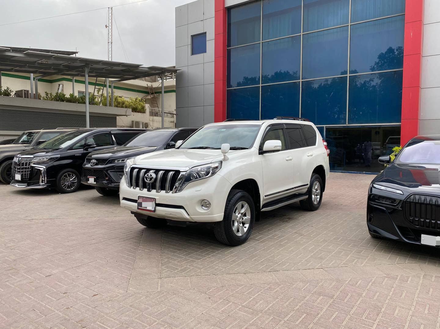 Lasani Rent a Car — photo 2 of 2