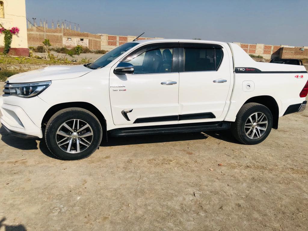 Sialkot cab and Rent a car — photo 3 of 9