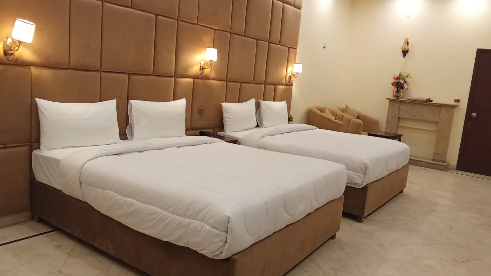 Expo Lodges hotel in Lahore