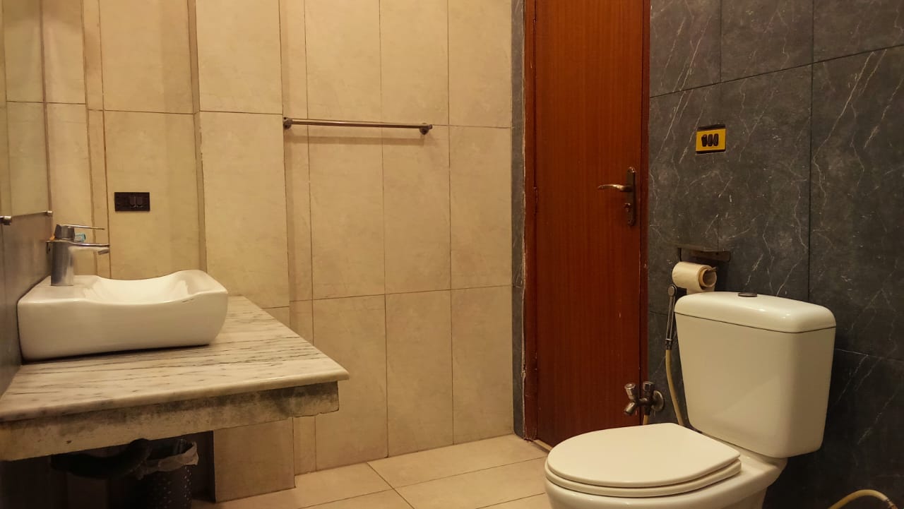 Expo Lodges — photo 5 of 8