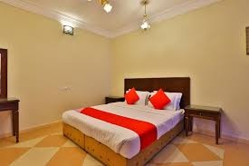 OYO 369 Arwa Alqosor	966 8008146590	https://www.oyorooms.com/sa/90594/ — photo 2 of 4