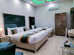 Moon Hotel — photo 2 of 4