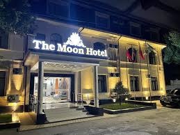 Moon Hotel — photo 1 of 4