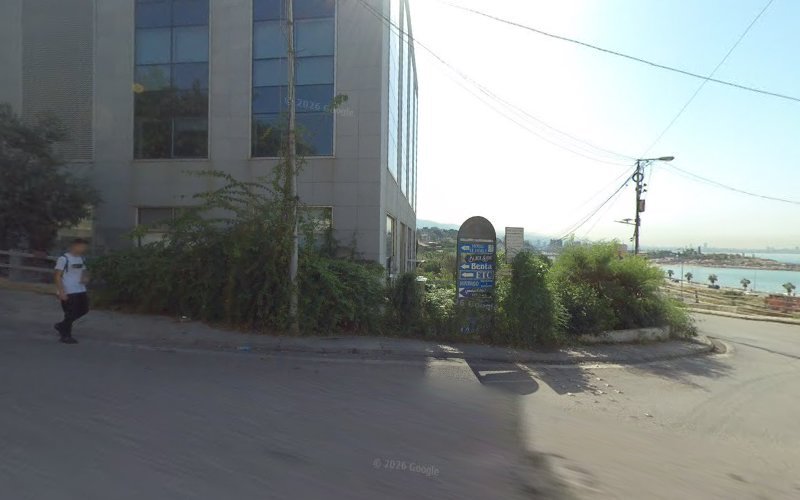 Leo Car rental in Dbayeh