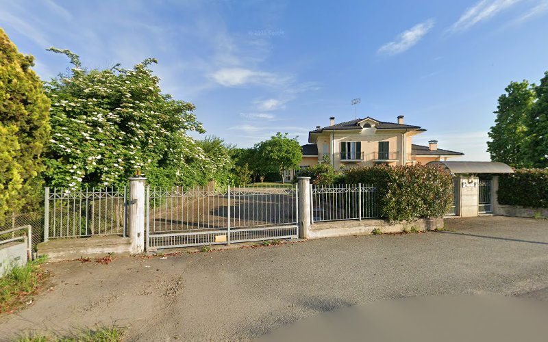 Autonoleggio Alma rental in Roata Rossi