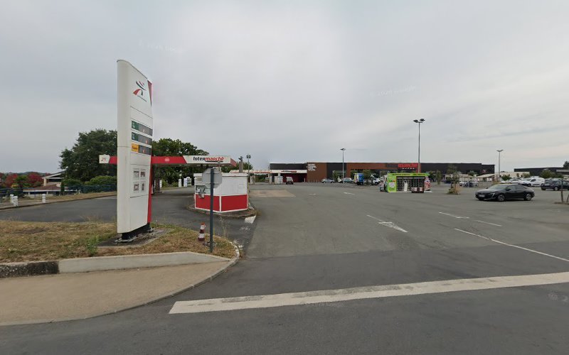 Intermarché location Nueil-les-Aubiers rental in Nueil-les-Aubiers