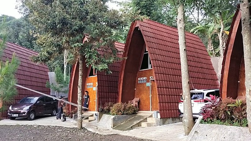 Villa Quran Yatim seribu Pulau in Kuningan Regency