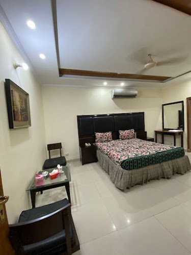 Lahore Luxe Family Couple Guest House