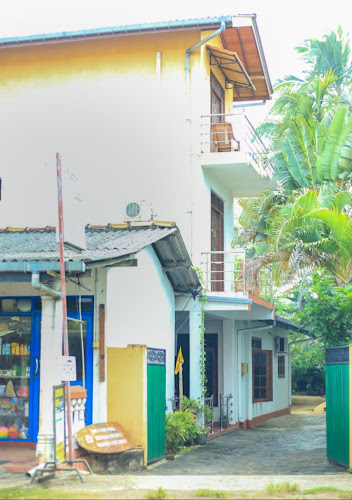 Summer Lanka Surf House in Hikkaduwa