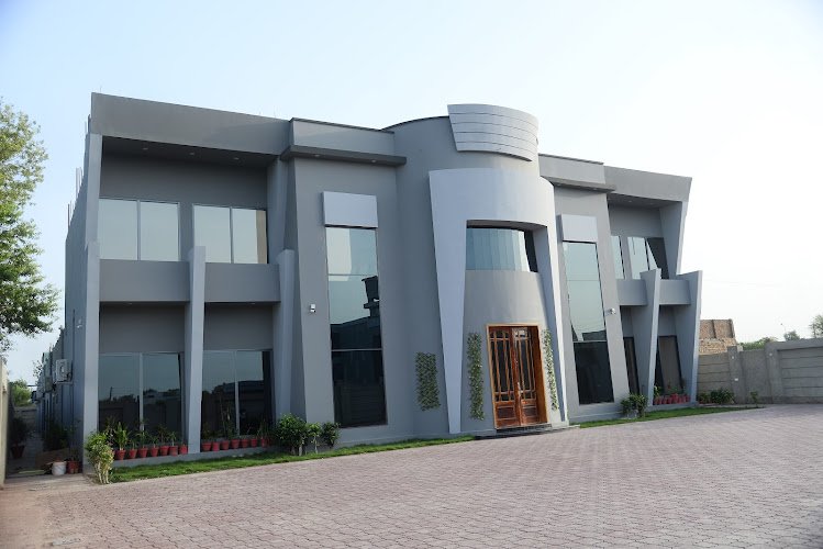 Serene In guest house and gym