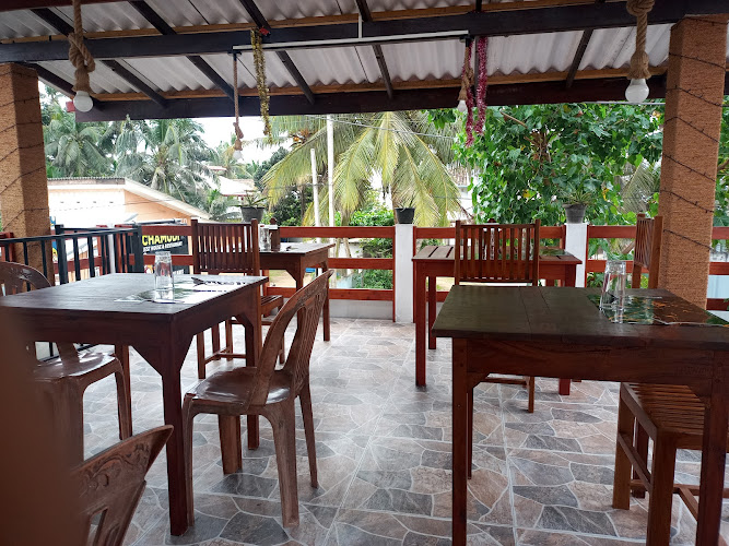 Chamudi Guest House &amp; Restaurant in Hikkaduwa