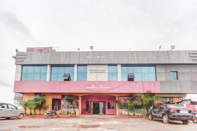 OYO 47378 Hotel New Delhi Darbar Lodge in Bankapur