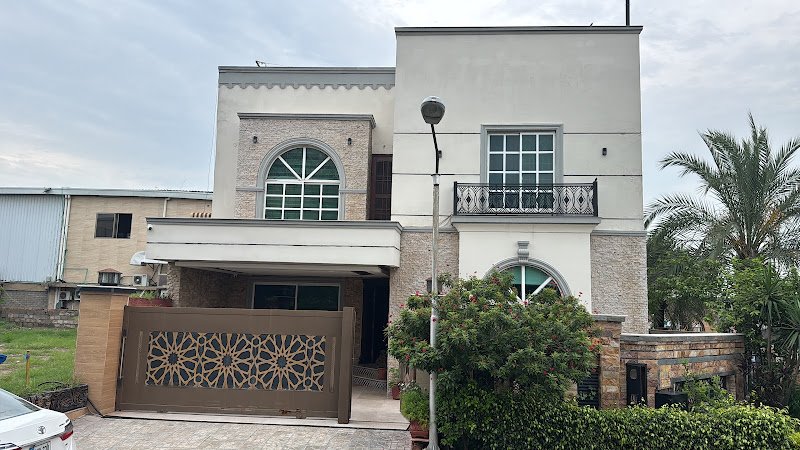 Crestview Guest House Islmabad