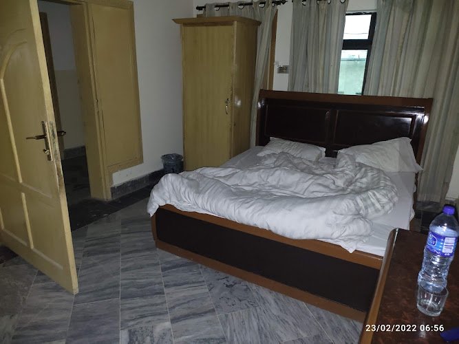 7 Cs Guest House
