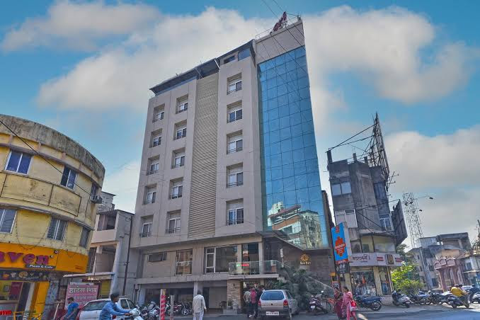 Sri Sri Executive lodging &amp; Hotel ( Near Mahalakshmi Temple) in Kolhapur