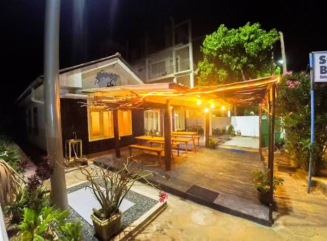 Surfing Beach Guest House in Hikkaduwa