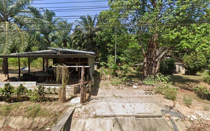 บ้านนับดาว เขาสก รีสอร์ท in Phanom