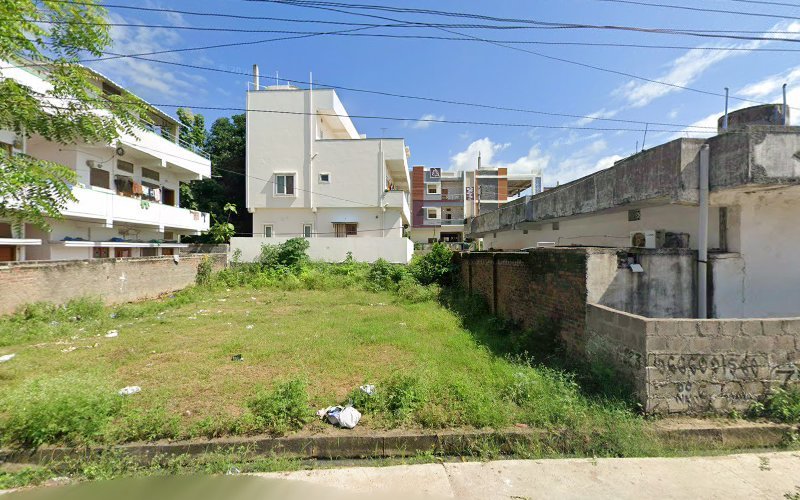 Sri Rajarajeshwara Travels rental in Karimnagar, Sitarampur