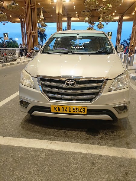 Taxi stand rental in Muddebihal