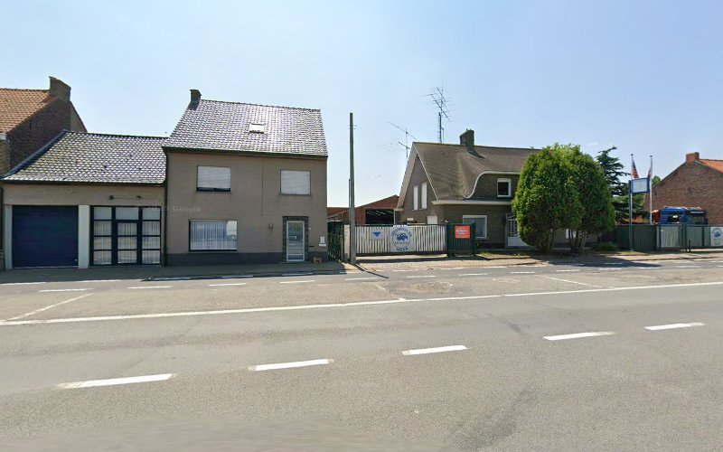 Avis Autoverhuur - Ieper (zillebeke) rental in Ypres