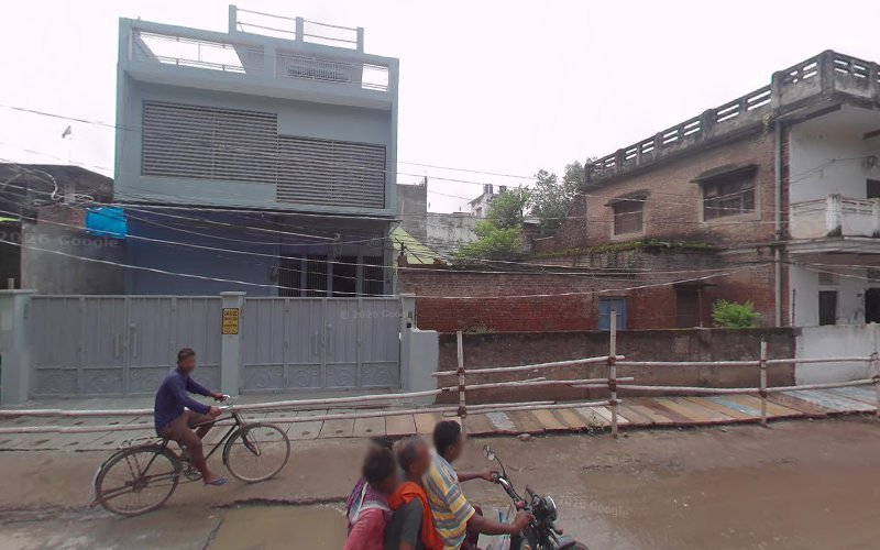 Krishna car parking. car rental in Ballia