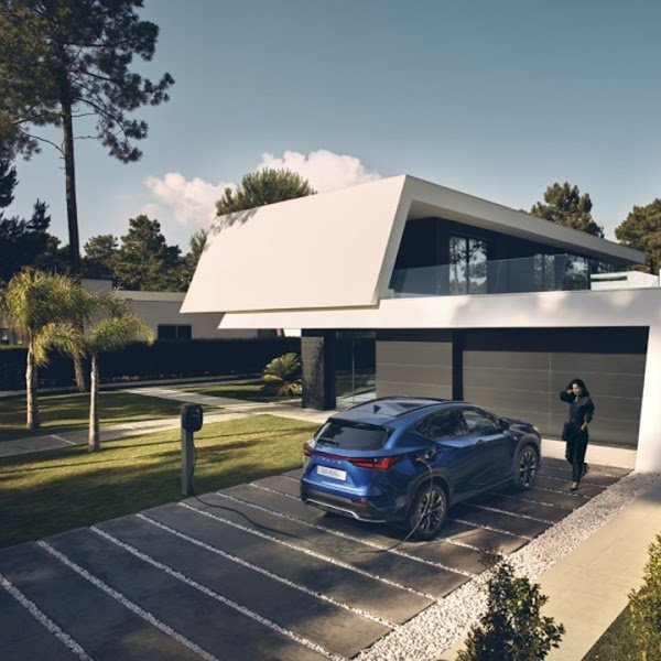 Lexus Charleroi rental in Charleroi