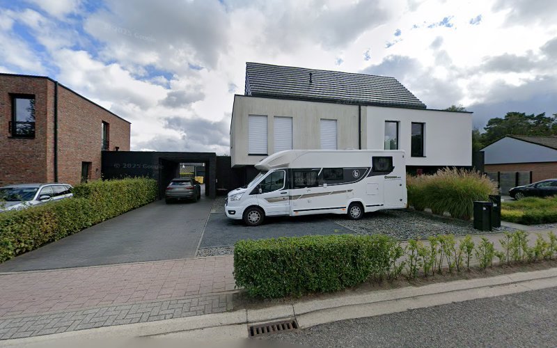 Camper Addict rental in Merksplas