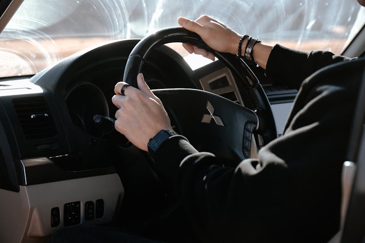 Navigators Car Rental in Dubai UAE - DXB car rental in Dubai