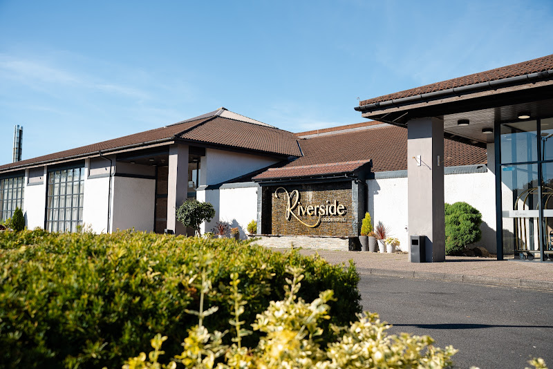 Riverside Lodge Hotel