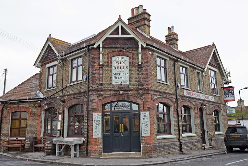 Six Bells hotel in Rochester