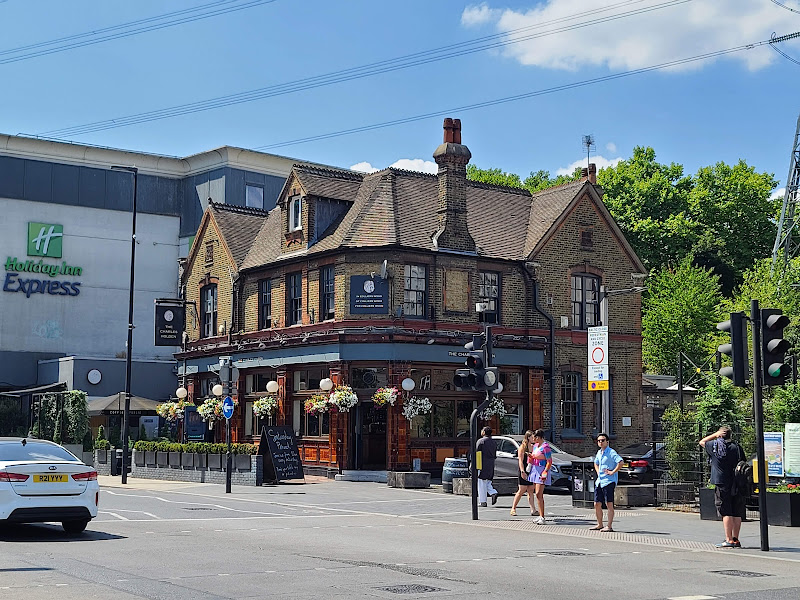 Holiday Inn Express London - Wimbledon South by IHG