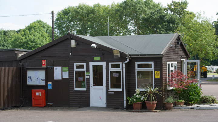 Commons Wood Caravan and Motorhome Club Campsite hotel in Welwyn Garden City