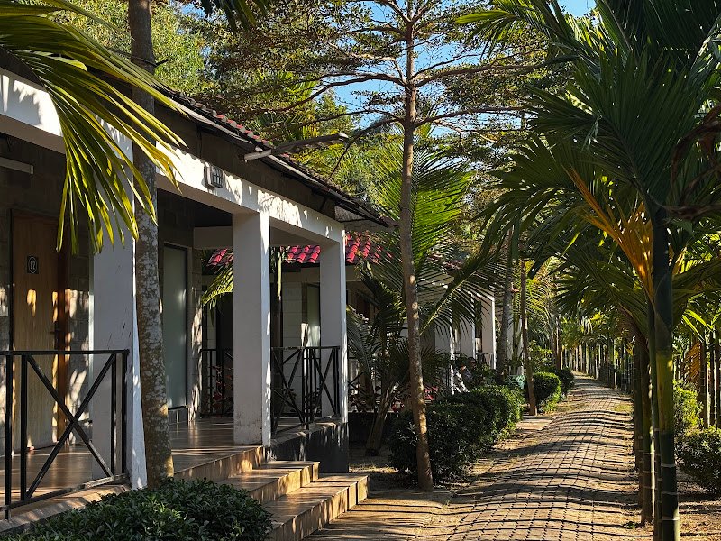 Rain Forest Eco Resort in Satkhamair