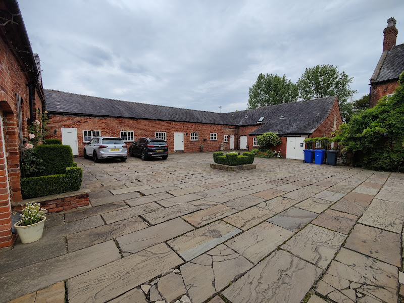 Moorcourt Holiday Cottages hotel in Stoke-on-Trent