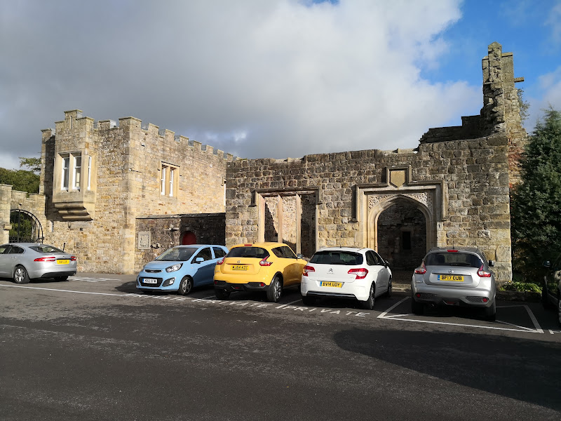 Blenkinsopp Castle Inn - Bistro, Bar, Bed &amp; Breakfast, Gardens