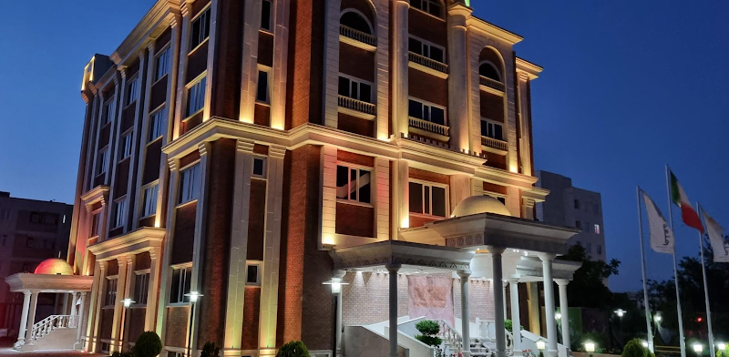 Khane Moallem in Arak