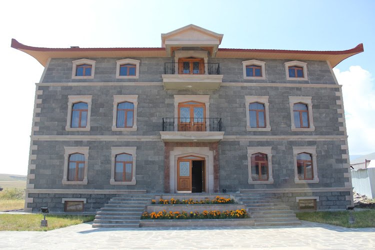 Lake Cildir Lodge in Ardahan