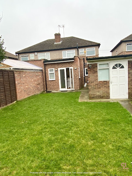 4 Bed Enfield House by Svelte Living hotel in Enfield