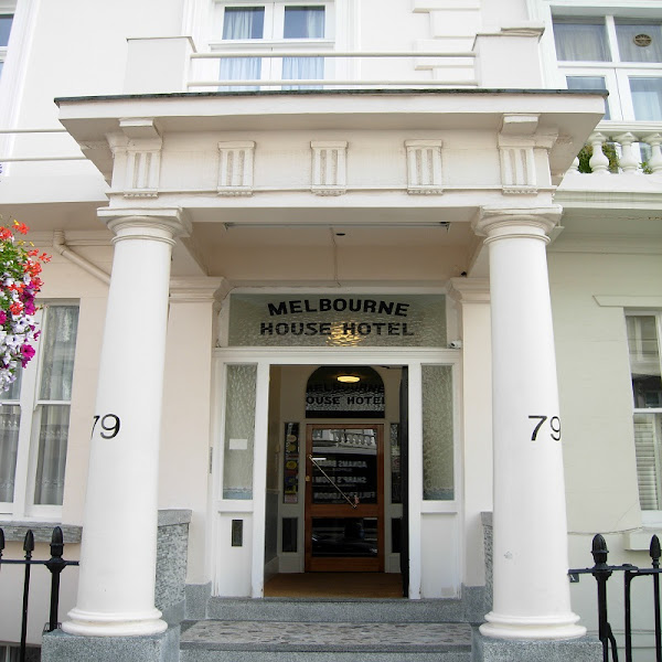 Melbourne House Hotel